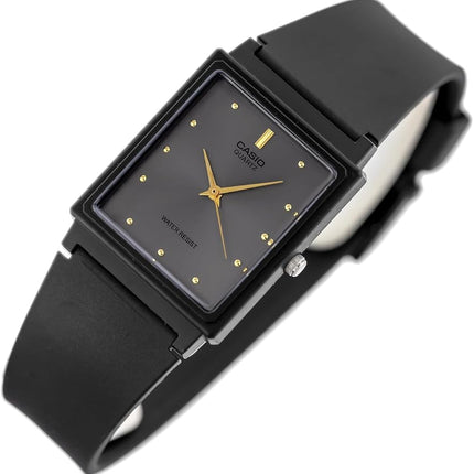 Perfil lateral del reloj Casio MQ-38-8ADF mostrando el grosor de la caja