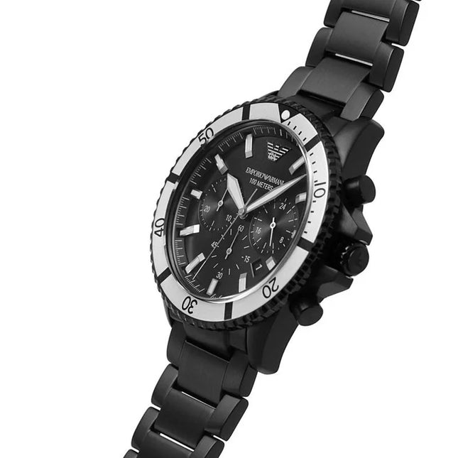 Vista lateral del reloj Emporio Armani AR80050 en acero negro