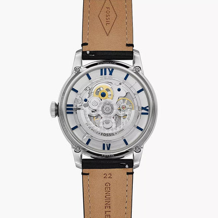 Parte trasera y cierre del reloj Fossil ME3200 con correa negra