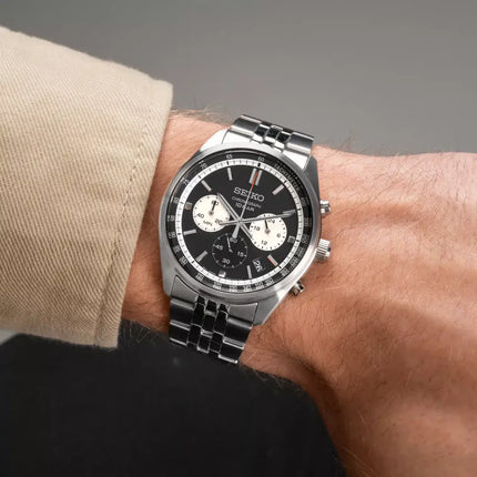 Reloj Seiko SSB429P1 para hombre en muñeca