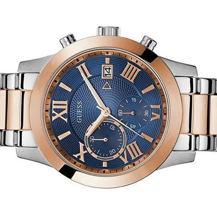 Detalle de la esfera azul del reloj Guess W0668G6 para hombre