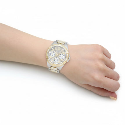 Reloj Guess W1156L5 para mujer en muñeca