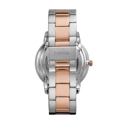 Parte trasera y cierre del reloj Fossil ME3196 en acero bicolor