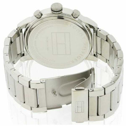 Parte trasera y cierre del reloj Tommy Hilfiger 1791234 en acero plateado