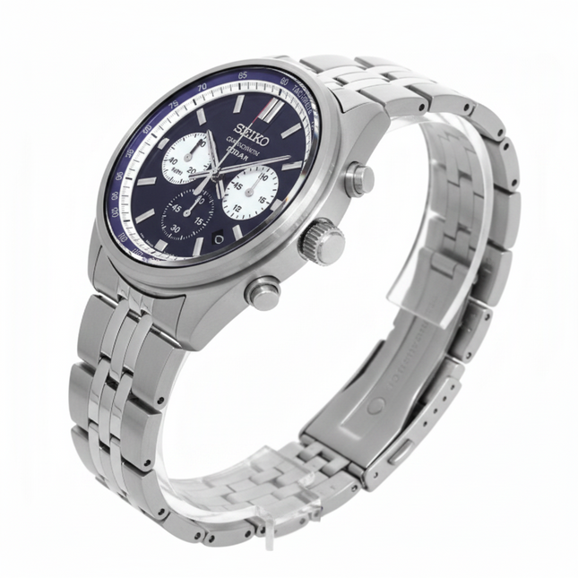 Vista lateral del reloj Seiko SSB427P1 en acero plateado