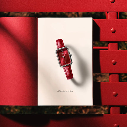 Esfera roja con números romanos del reloj Tissot SRV T160.110.16.423.00