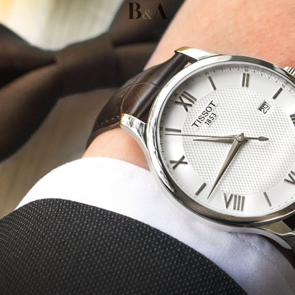 Reloj Tissot Tradition T063.610.16.038.00 para hombre con correa de cuero marrón