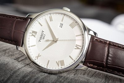 Reloj Tissot T063.610.16.038.00 para hombre con correa marrón