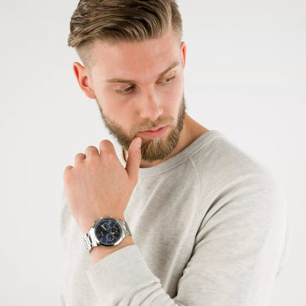 Reloj Guess W1309G4 para hombre en acero plateado y esfera azul