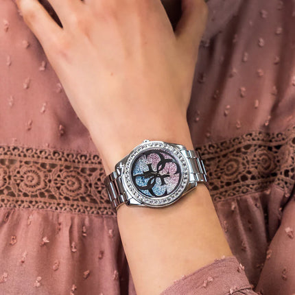 Reloj Guess W1201L1 para mujer en muñeca
